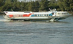 Hydrofoil on the Danube River<br>Tragflügelboot auf der Donau